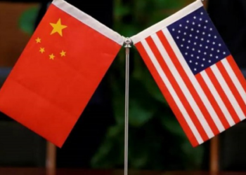 Estados Unidos e China firmam acordo para reduzir tarifas bilaterais e avançar em negociações comerciais. Medida pode aliviar tensões, conter inflação e reequilibrar cadeias de suprimentos globais.