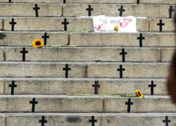Segundo o Atlas da Violência 2024, o Brasil pode ter subnotificado 24,1 mil homicídios entre 2019 e 2022. Dados indicam falhas nos registros oficiais e revelam desigualdades raciais e sociais nos assassinatos.
