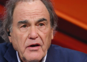 Durante evento na Rússia, o cineasta Oliver Stone afirmou que Estados Unidos e Rússia estiveram à beira de uma guerra nuclear nos últimos anos e criticou o papel da liderança americana no conflito da Ucrânia.