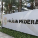 Saiu o edital do concurso da Polícia Federal 2025! São mil vagas para delegado, perito, agente, escrivão e papiloscopista. Veja como se inscrever, salários e datas.