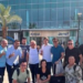 Vídeos revelam que prefeitos brasileiros ouviram orientações políticas de oficial israelense durante missão em Israel. A atividade, fora do roteiro oficial, incentivou defesa da narrativa de Israel sobre Gaza.