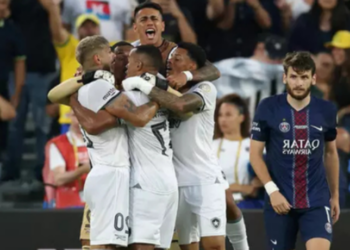 Com atuação tática impecável, Botafogo vence o PSG por 1 a 0 no Mundial de Clubes. Igor Jesus marca e time carioca quebra tabu histórico contra europeus.