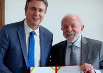 Lula assina decreto que institui o Prêmio Nacional da Educação. Iniciativa do MEC valoriza desempenho de estados e municípios na educação básica.