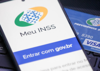 Governo prepara acordo para ressarcir aposentados por descontos indevidos no INSS