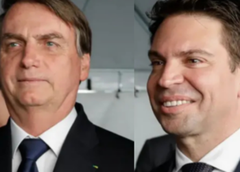 Alexandre Ramagem reaparece nos Estados Unidos após ser liberado. Vídeo divulgado nas redes mostra reencontro com a família.