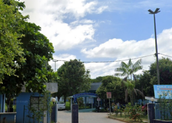 Jadir Junior, vice-prefeito, alerta para superlotação no Hospital Hélio Montezano, com maioria de casos de gripe. População deve redobrar cuidados.
