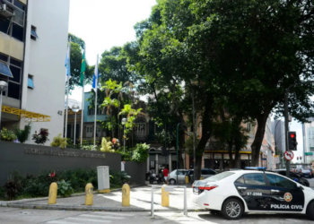 Polícia Civil realiza operação em nove estados contra grupo acusado de estupro, tortura e divulgação de imagens íntimas. Crimes eram cometidos com transmissão online pelo Discord. Quatro suspeitos já foram presos.