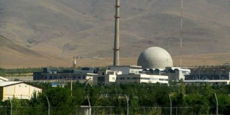 Irã condena ataque dos EUA a instalações nucleares e ameaça resposta em legítima defesa