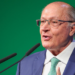 Durante viagem de Lula à França, presidente em exercício Geraldo Alckmin nomeia nove embaixadores do Brasil para cargos no exterior. Veja a lista completa.