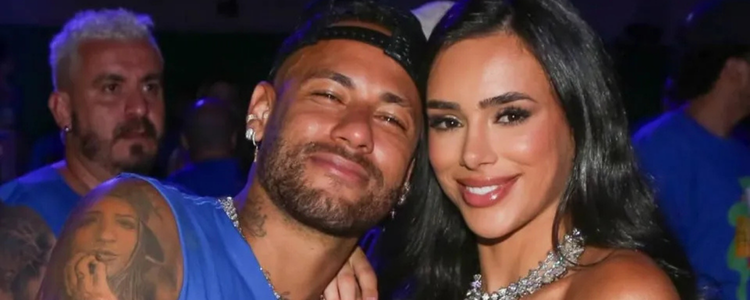 Bruna Biancardi revelou que já é casada com Neymar. A confirmação foi feita em uma resposta no Instagram. O casal espera a segunda filha, Mel, para o segundo semestre.