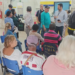 Mais de 3 milhões de aposentados e pensionistas contestaram descontos não autorizados no INSS. Correios já receberam quase 500 mil pedidos presenciais.