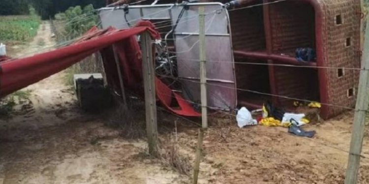 Balão com 33 pessoas cai em Capela do Alto (SP) e mata mulher grávida. Piloto é preso por homicídio culposo e acidente será investigado pelo Cenipa e Instituto de Criminalística.