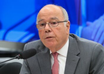 Brasil negocia retirada de prefeitos presos em Israel após bombardeios contra Irã