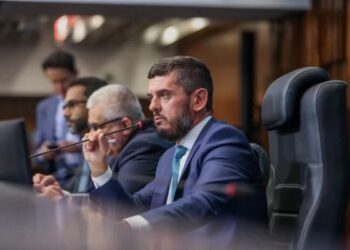 Rodrigo Bacellar assume governo do RJ por 10 dias e inicia agendas no Norte Fluminense