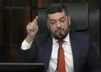 Crise no governo Castro: Bacellar enfrenta família Reis e reforça liderança entre prefeitos do RJ