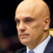 STF determina prisão preventiva de Carla Zambelli. Moraes bloqueia passaportes, redes sociais, salários, veículos e aciona a Interpol. Multa diária de R$ 50 mil por descumprimento.