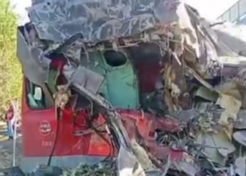 Explosões derrubam pontes nas regiões russas de Bryansk e Kursk; ataques causam ao menos 7 mortos e dezenas de feridos, incluindo crianças.