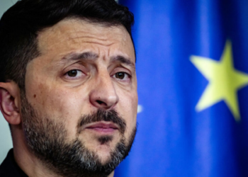 Em discurso na ONU, Rússia acusa Zelensky de temer eleições, prolongar guerra para se manter no poder e ocultar corrupção. Mandato do líder ucraniano expirou em maio.
