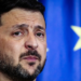 Em discurso na ONU, Rússia acusa Zelensky de temer eleições, prolongar guerra para se manter no poder e ocultar corrupção. Mandato do líder ucraniano expirou em maio.
