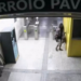Felipe Batista da Silva foi preso após furtar o quadro de energia da estação Arroio Pavuna, do BRT, em Curicica. Crime foi flagrado por câmeras e a estação foi temporariamente fechada para reparos.