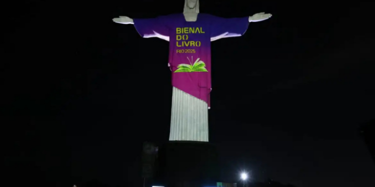 Bienal Internacional do Livro do Rio começa dia 13 no Riocentro com ações de mobilidade, segurança, cultura e educação. Evento destaca o título de Capital Mundial do Livro e espera grande público.