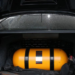 Fiscalização em Piraí (RJ) encontra graves irregularidades em postos de combustíveis: gasolina adulterada, bombas com erro de volume e GNV sem certificação. Estabelecimentos foram interditados e responsáveis levados à delegacia.