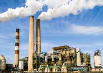 Brasil foi o país mais bem avaliado pelo Fundo de Investimento Climático e irá elaborar plano de US$ 250 milhões para descarbonizar setores industriais como cimento, aço e alumínio, com foco em tecnologia limpa e empregos verdes.