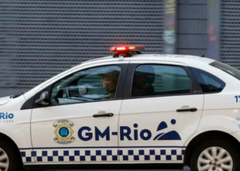 Câmara Municipal do Rio aprova mudança da Guarda Municipal para Força de Segurança Municipal. Projeto prevê agentes armados, gratificações e contratação temporária. Medida ainda passará por nova votação.