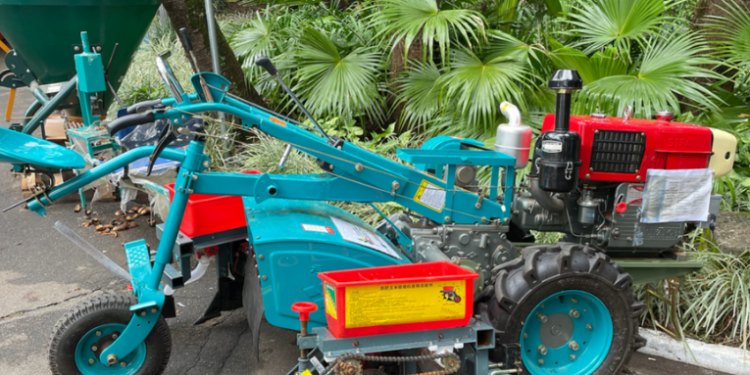 Na 5ª Feira Nacional da Reforma Agrária, MST exibe máquinas agrícolas chinesas voltadas à agricultura familiar. Equipamentos marcam nova fase na mecanização camponesa e prometem soberania tecnológica.