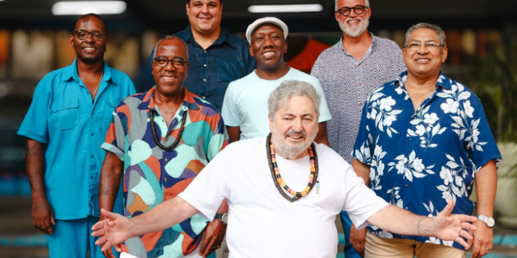 Moacyr Luz e Samba do Trabalhador agitam a Lapa com roda de samba e chopp liberado