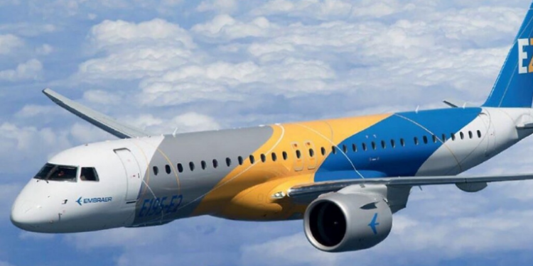 A Embraer anunciou a venda de 45 jatos E195-E2 para a Scandinavian Airlines, em contrato de R$ 21,8 bilhões. As entregas começam em 2027 e reforçam a presença da Embraer no mercado europeu.