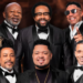Grupo Revelação comemora 30 anos de carreira com show no Casarão do Firmino, nesta sexta (25), na Lapa. Evento conta com chopp liberado, DJ Nicolle Neumann e atrações de abertura.
