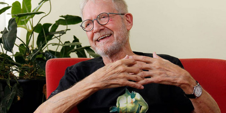 Jean-Claude Bernardet, cineasta, professor e crítico de cinema, morre aos 88 anos. Ícone do cinema brasileiro, ele foi um dos nomes centrais da Cinemateca e da crítica nacional.