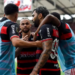 Flamengo vence Atlético-MG por 1 a 0 e assume a liderança do Campeonato Brasileiro. Com gol de Léo Ortiz, equipe chega aos 36 pontos e emenda sequência de vitórias sob comando de Filipe Luís.