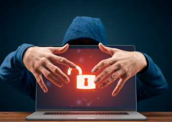Banco Central confirma ataque hacker à C&M Software, empresa ligada ao Pix. Estimativas apontam desvio de até R$ 1 bilhão. Polícia Federal investiga o caso.