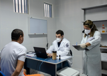 atendimento de saúde em presídios