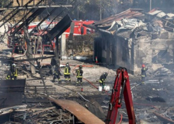 Explosão em posto de gasolina em Roma deixa 21 feridos, incluindo bombeiros e policiais. Papa Leão XIV expressa solidariedade e reza pelas vítimas do incidente.