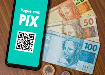 O Pix está sob investigação dos EUA por supostamente prejudicar empresas americanas como Visa e Mastercard. Governo brasileiro promete defesa firme do sistema.