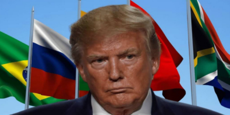 Donald Trump ameaça impor tarifa extra de 10% a países alinhados ao Brics durante cúpula no Rio de Janeiro. Declaração aumenta tensão comercial e provoca reações diplomáticas.
