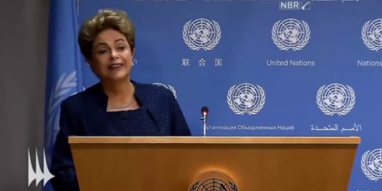 Dilma Rousseff, hoje à frente do Banco do BRICS, afirma que a ideia de "estocar vento" — antes alvo de deboche — tornou-se pauta estratégica mundial após apagões na Europa.