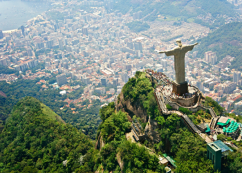 Com a Cúpula do Brics no Rio de Janeiro, diversas vias do Centro e da zona sul terão interdições até segunda (7). Saiba os horários, ruas bloqueadas e mudanças no transporte.