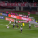 São Paulo vence Corinthians por 2 a 0 com gols de Luciano e respira na luta contra o rebaixamento. Crespo mostra evolução, enquanto Timão preocupa com desempenho frágil. Confira análise!