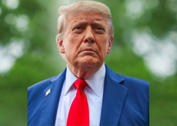 Pesquisa Genial/Quaest revela que 72% dos brasileiros desaprovam tarifas impostas por Donald Trump. Para 79%, medida afeta diretamente o consumidor. Reação de Lula tem apoio da maioria, mas presidente também é responsabilizado pela crise.