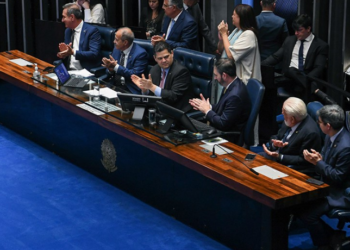 Senado aprova MP que reajusta soldo de militares das Forças Armadas em duas parcelas. Reajuste beneficia 740 mil pessoas e terá impacto de R$ 8,3 bilhões até 2026.