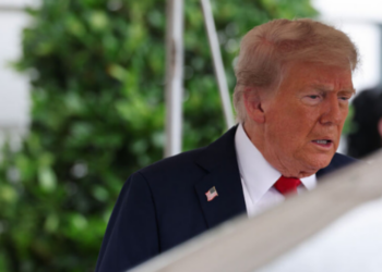 Lula diz que Brasil aplicará Lei de Reciprocidade contra tarifa de 50% imposta por Trump e rebate acusações envolvendo STF, Bolsonaro e redes sociais.