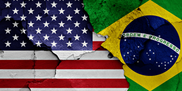 Brasil é o 15º parceiro dos Estados Unidos, enquanto os EUA são o segundo maior parceiro brasileiro. Relação comercial tem superávit americano há décadas, com destaque para petróleo, aviões e produtos industriais.