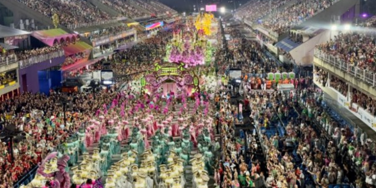 TJ-RJ dá prazo de cinco dias para Alerj e governo do Rio se manifestarem sobre lei que transfere gestão da Cidade Nova e do Sambódromo para o estado. Deputado Luiz Paulo pede suspensão imediata da norma.