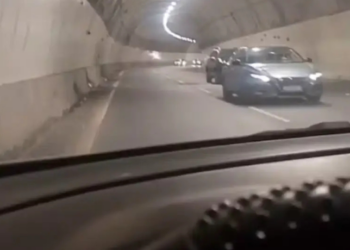 Bope realiza operação no Morro dos Macacos e mata "Titauro", chefe do tráfico ligado ao Comando Vermelho. Ação fechou o Túnel Noel Rosa e assustou moradores de Vila Isabel, no Rio.