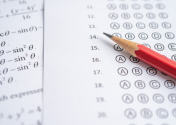 Concurso para Técnico Administrativo de nível médio está com inscrições abertas até 28 de julho. Provas serão em Nova Iguaçu (RJ), no dia 31 de agosto. Saiba como participar.
