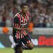 Após se recuperar de tromboembolismo pulmonar, Luiz Gustavo participa de treino técnico no São Paulo. Lucas Moura também volta a treinar com bola. Clube vive momento positivo no Brasileirão.